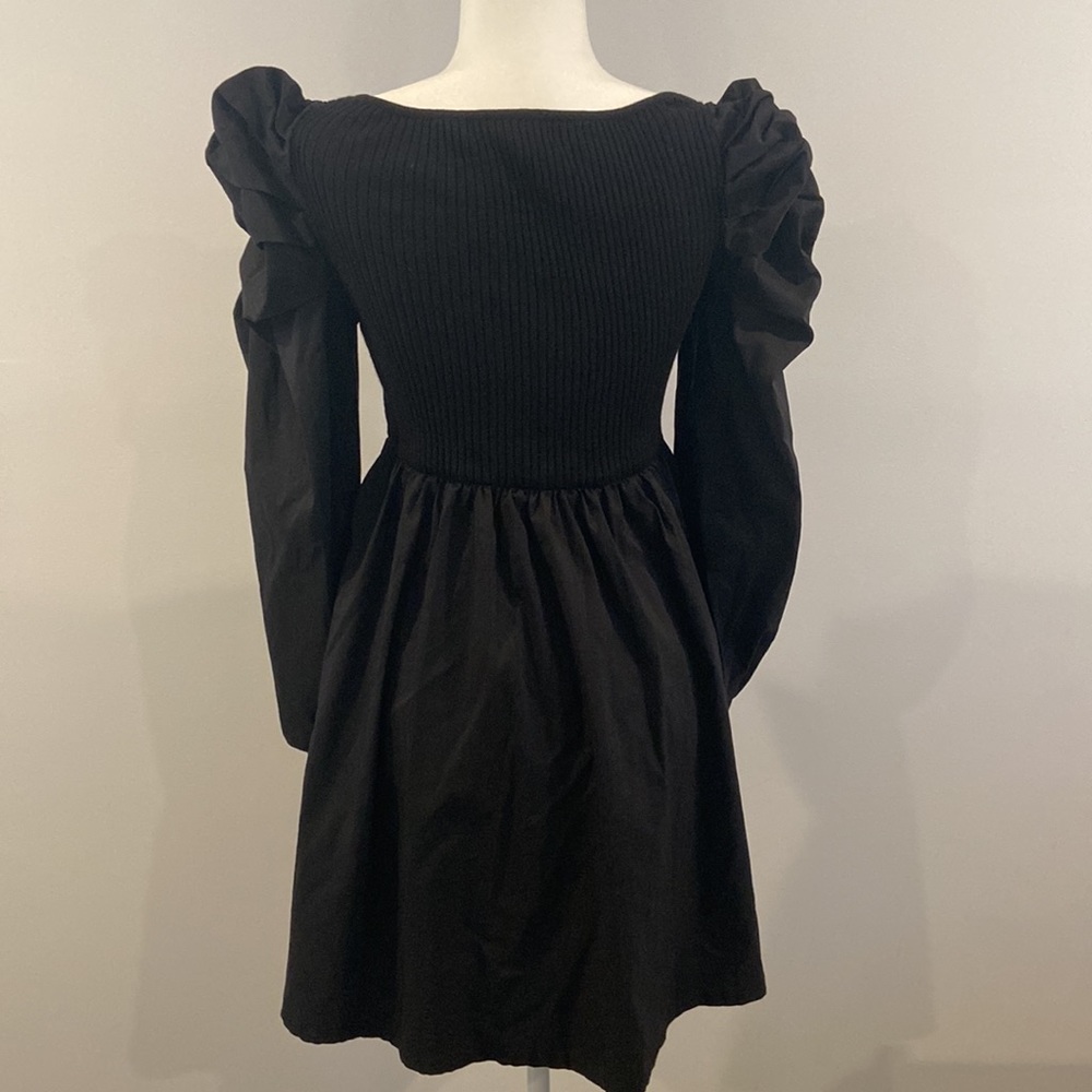 En Saison Puff Sleeve dress. Size medium. - Picture 3 of 6